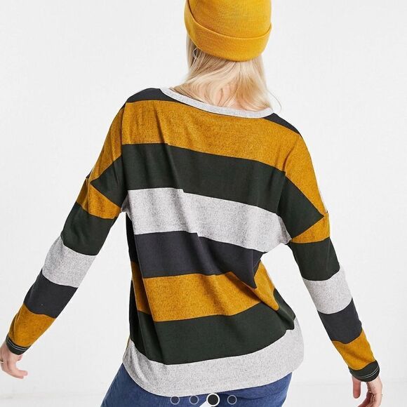 Long Sleeve V-Neck Jersey Top by JDY/ASOS - Picture 4 of 12